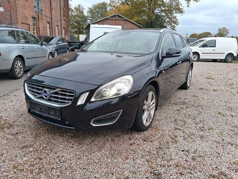 Schwarz Gebraucht 2012 Volvo V60 Summum Kombi | 6.500 € (Superpreis) - Bild 1/4