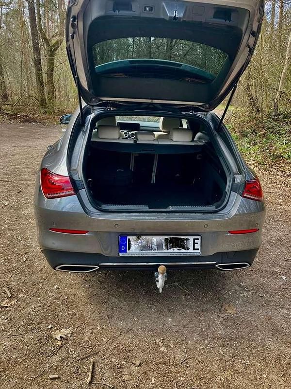 Gebraucht Mercedes CLA250e Shooting Brake Progressive 218 PS (160 kW) 2023 Braun Kombi