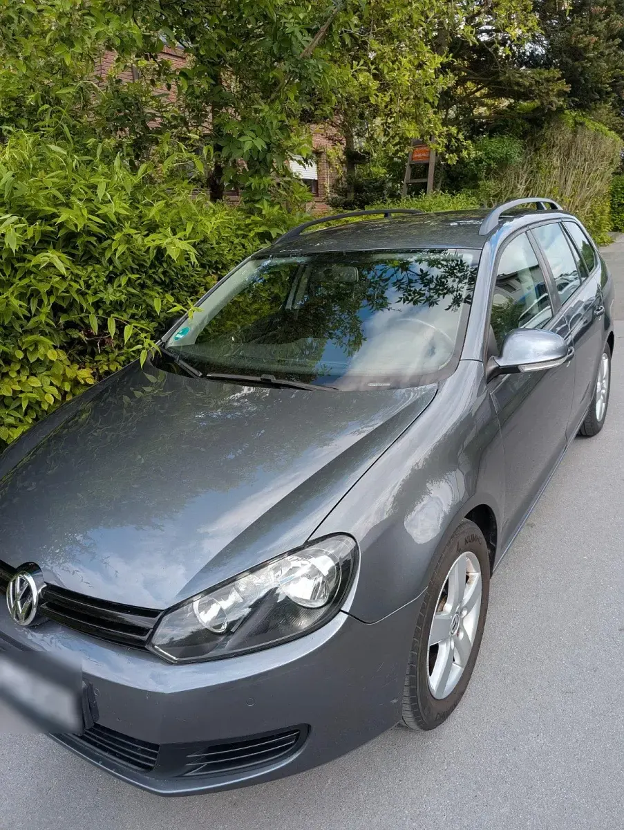 Gebraucht VW Golf VI 105 PS (77 kW) 2011 Grau Kleinwagen