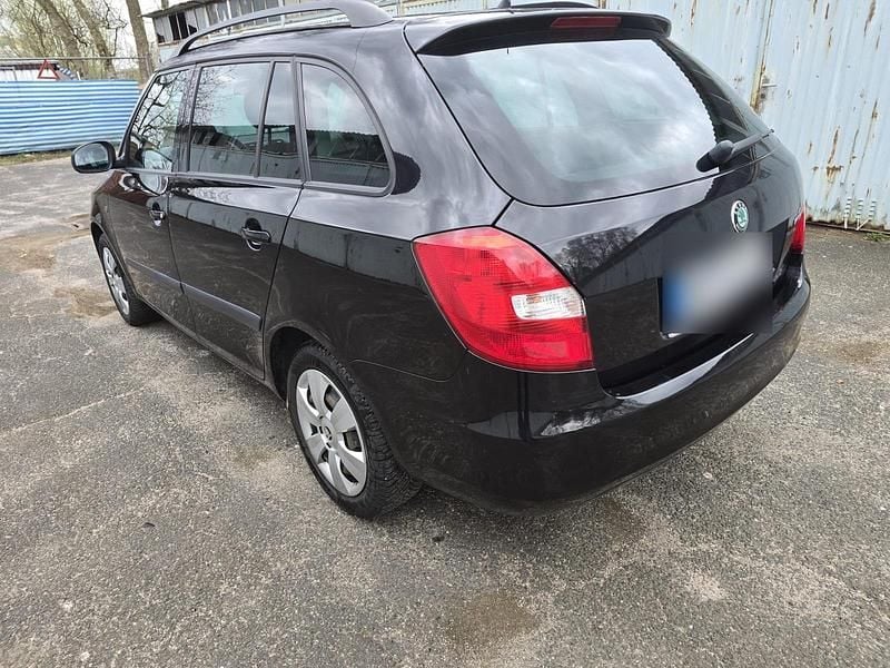 Gebraucht Skoda Fabia 90 PS (66 kW) 2015 Schwarz Kombi