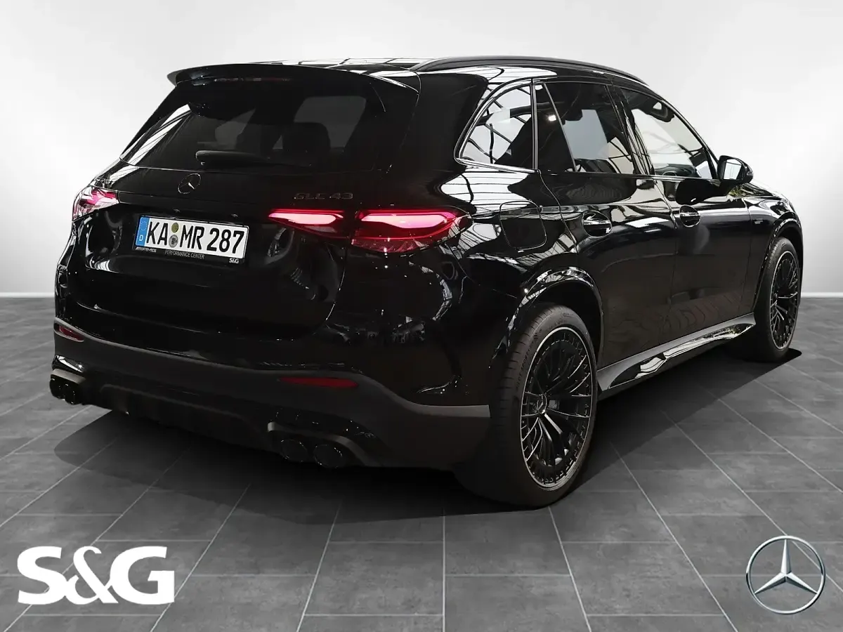 Gebraucht Mercedes GLC43 AMG AMG 421 PS (309 kW) 2026 Unilack schwarz uni SUV
