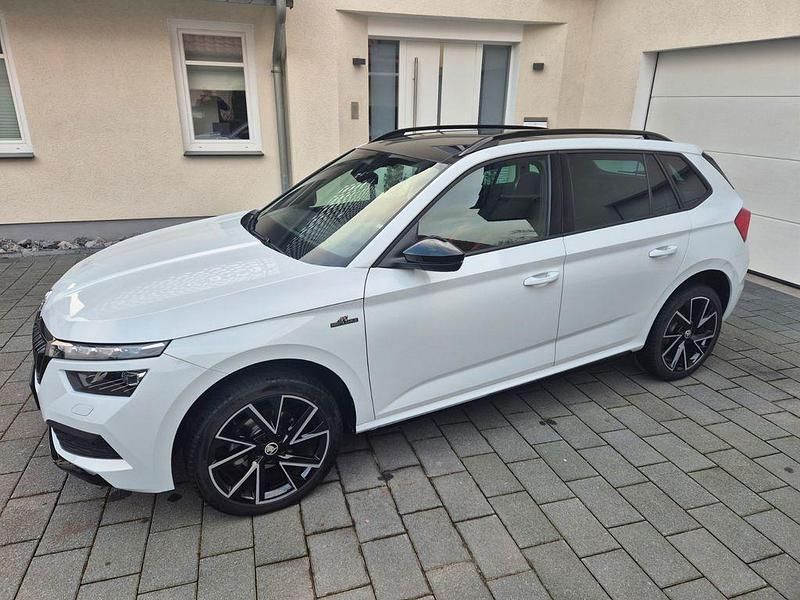 Weiß Gebraucht 2023 Skoda Kamiq Monte Carlo SUV | 26.900 € (Fairer Preis) - Bild 1/4