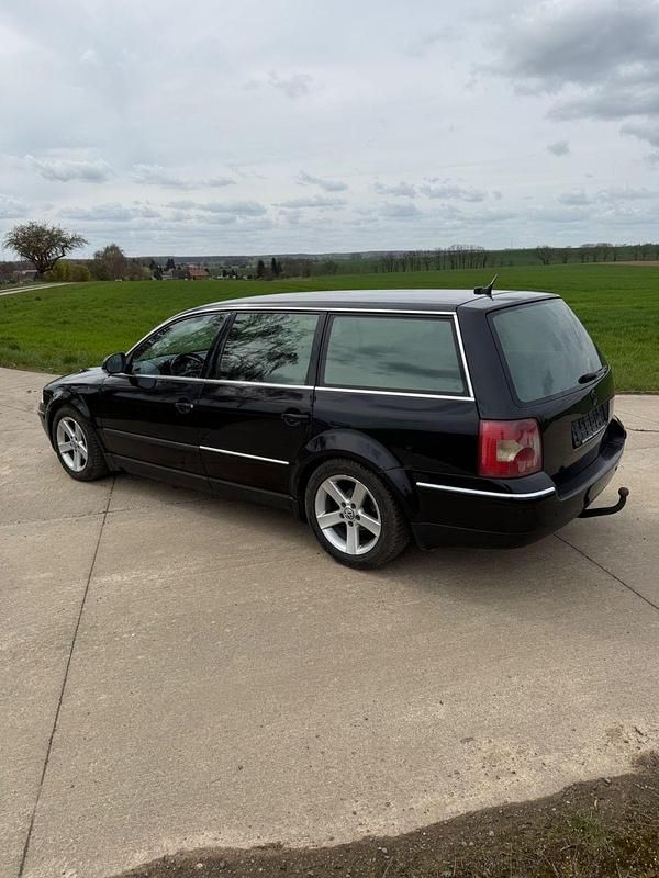 Gebraucht VW Passat Highline 184 PS (135 kW) 2004 Schwarz Kombi
