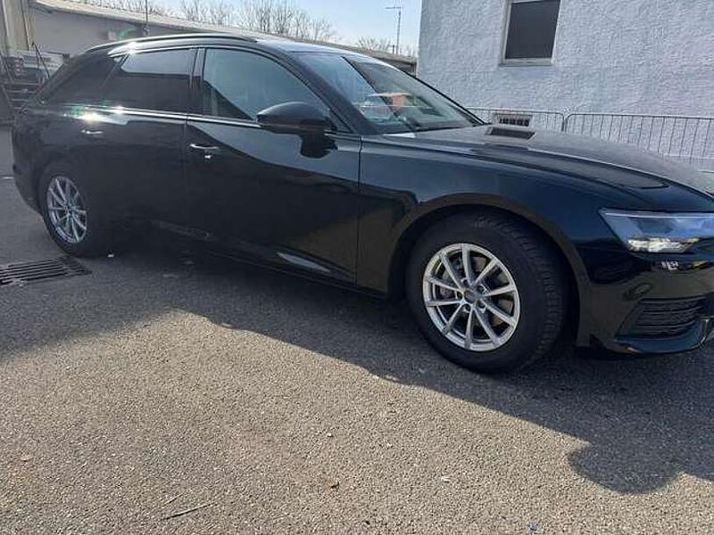 Gebraucht Audi A6 Basis 204 PS (150 kW) 2021 Mythosschwarz metallic Kombi
