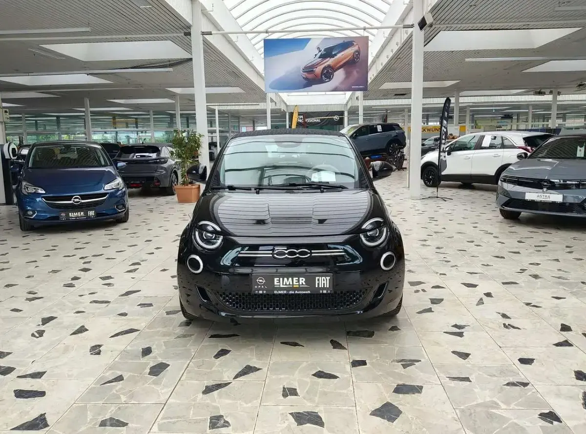 Gebraucht Fiat 500e La Prima 69 kW (95 PS) 2022 Schwarz Cabrio