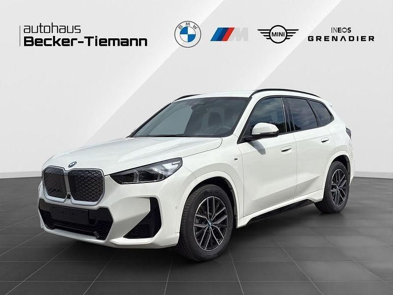 Weiß Neu 2025 BMW iX1 Exclusive SUV | 48.990 € (Fairer Preis) - Bild 1/4