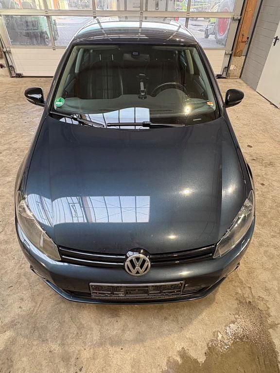 Gebraucht VW Golf VI Match 105 PS (77 kW) 2011 Blau Kleinwagen