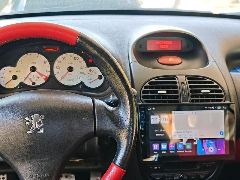 Gebraucht Peugeot 206 CC 136 PS (100 kW) 2002 Blau Cabrio