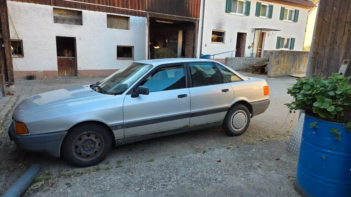 Gebraucht Audi 80 90 PS (66 kW) 1990 Silber Limousine
