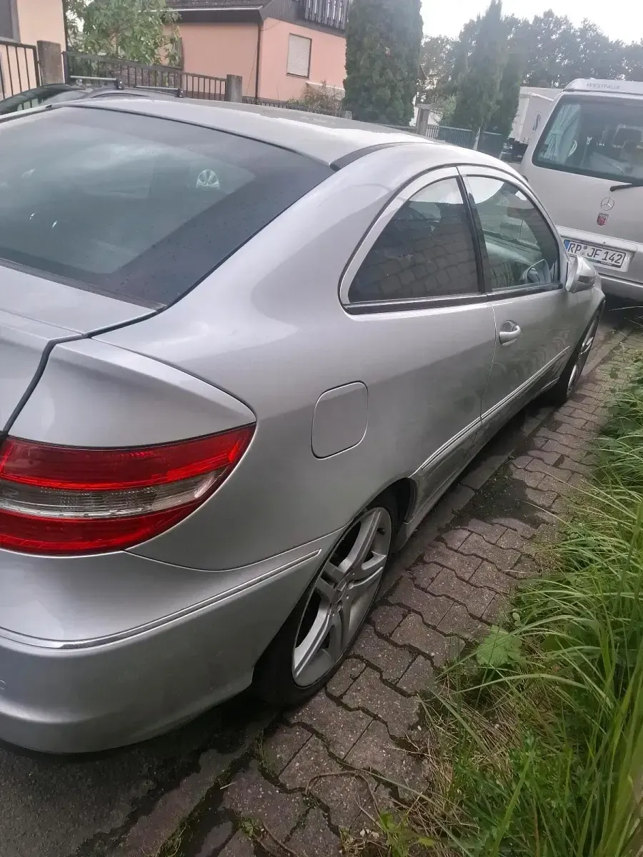 Gebraucht Mercedes CLC180 145 PS (106 kW) 2010 Weiß Kleinwagen