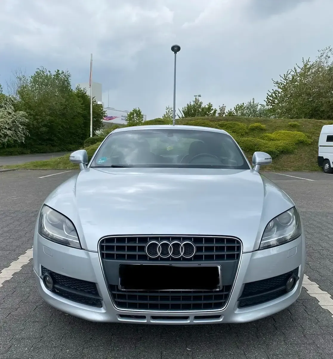 Second-hand Audi TT S-Line 200 CP (147 kW) 2010 Argintiu Coupe