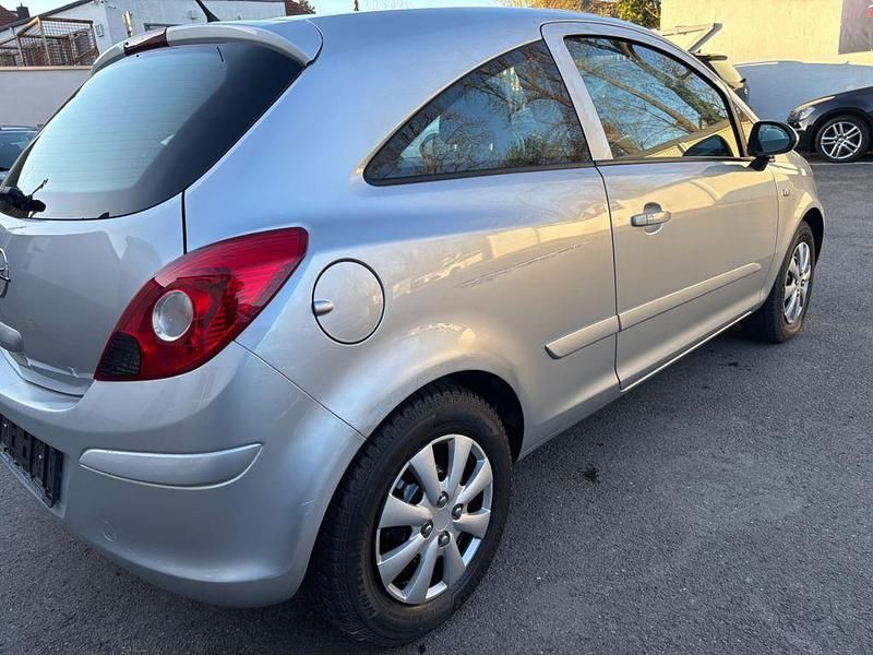 Gebraucht Opel Corsa Edition 60 PS (44 kW) 2007 Silber Kleinwagen