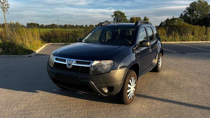 Blau Gebraucht 2010 Dacia Duster Ambiance SUV | 4.000 € (Fairer Preis) - Bild 1/4