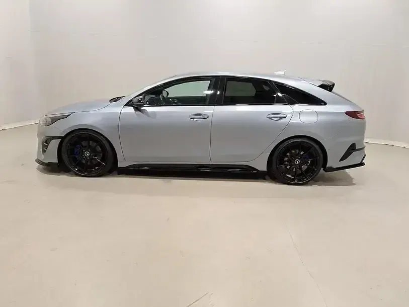Gebraucht Kia ProCeed Sport 204 PS (150 kW) 2022 (css) lunarsilber met. Kleinwagen