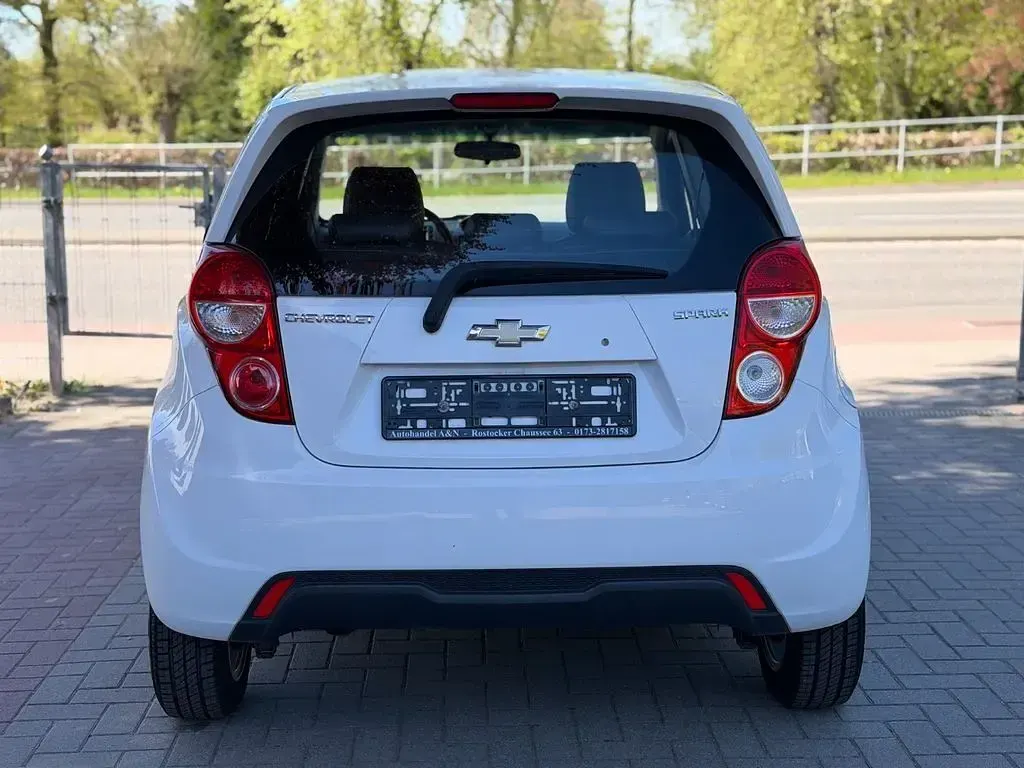 Używany Chevrolet Spark LT 68 KM (50 kW) 2013 Biały Hatchback