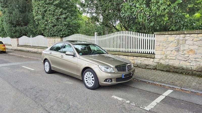 Gold Gebraucht 2007 Mercedes C200 Elegance Limousine | 8.550 € (Fairer Preis) - Bild 1/4