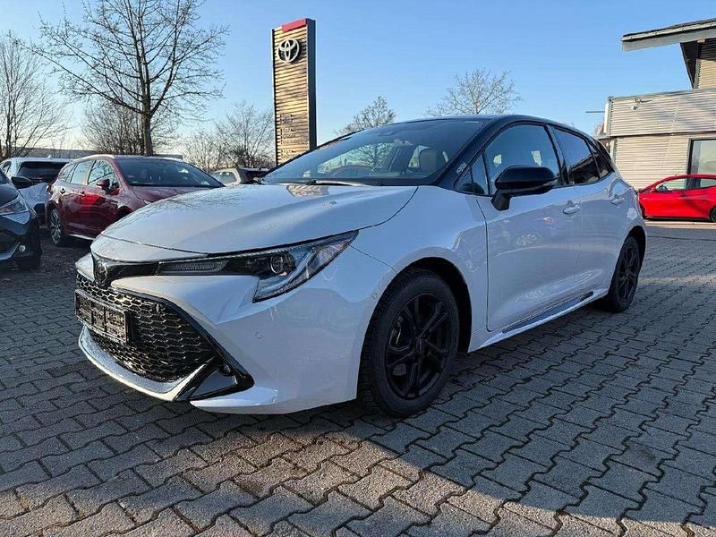 Gebraucht Toyota Corolla Hybrid Sport 184 PS (135 kW) 2022 Ash grey metallic (1k6)/ black Limousine