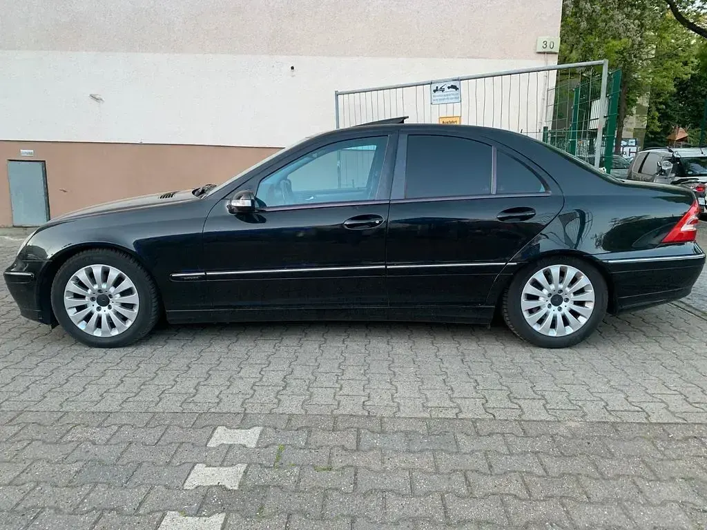 Gebraucht Mercedes C320 Avantgarde 218 PS (160 kW) 2000 Schwarz Limousine