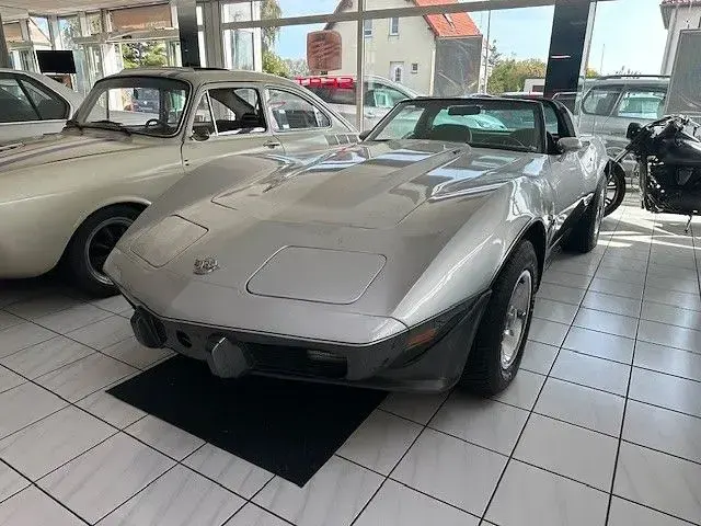 Second-hand Corvette C3 204 CP (150 kW) 1978 Argintiu