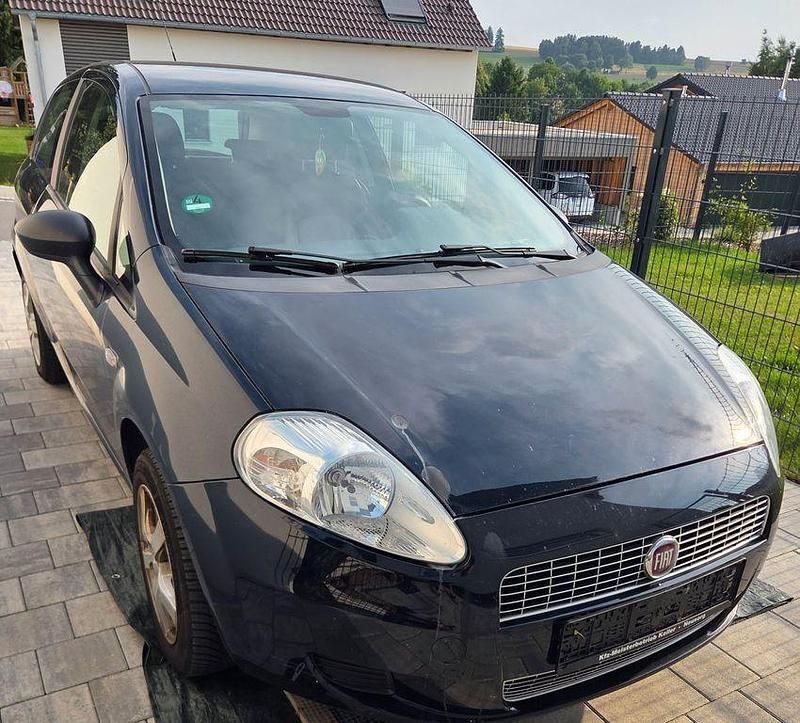 Blau Gebraucht 2009 Fiat Grande Punto Active Kleinwagen | 1.800 € (Superpreis) - Bild 1/4
