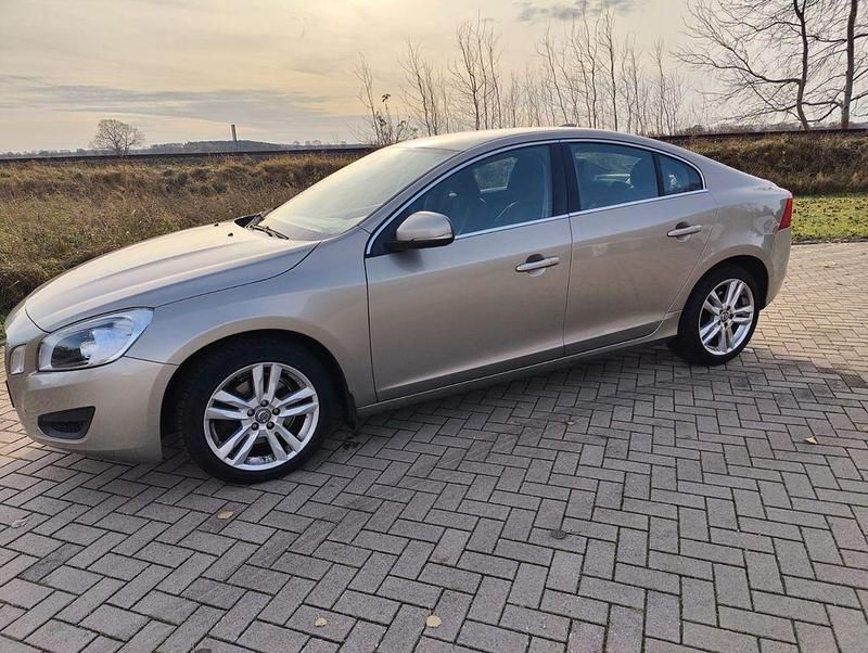 Gebraucht Volvo S60 150 PS (110 kW) 2011 Beige Limousine