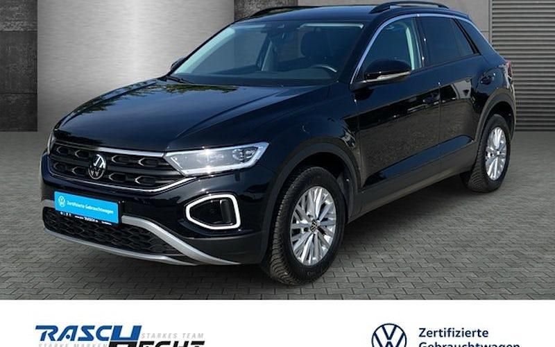 Deep black perleffekt Gebraucht 2024 VW T-Roc Life SUV | 24.980 € (Fairer Preis) - Bild 1/4