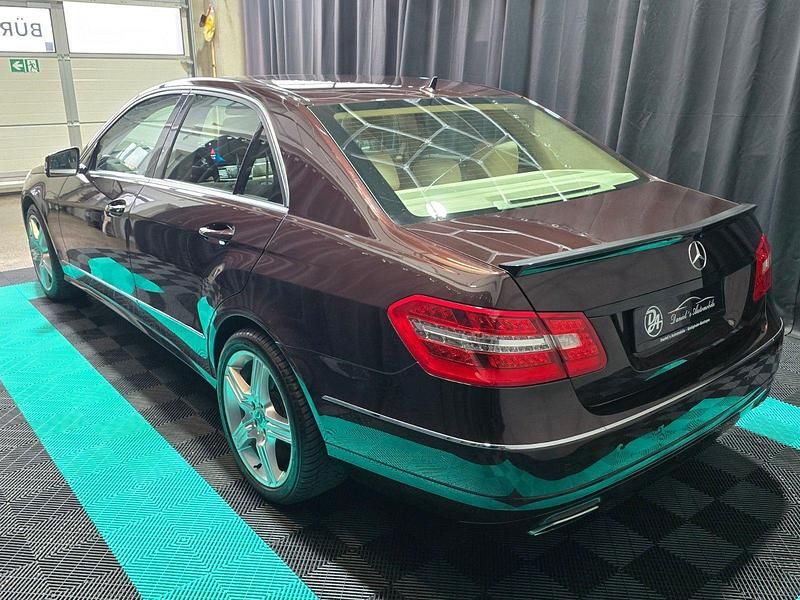 Gebraucht Mercedes E500 387 PS (284 kW) 2009 Braun Limousine