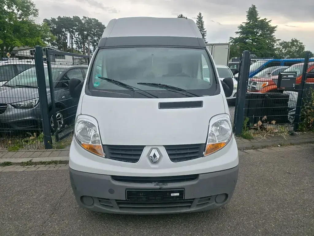 Gebraucht Renault Trafic 114 PS (83 kW) 2007 Weiß Van / Kleinbus