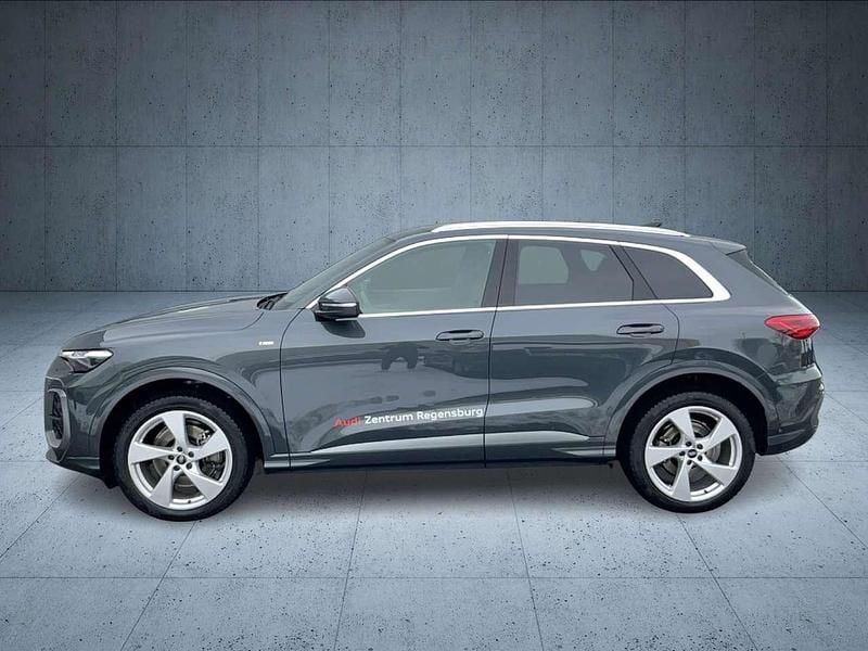 Second-hand Audi Q5 Ambiente 204 CP (150 kW) 2025 Gri SUV