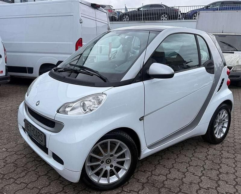 Weiß Gebraucht 2011 Smart ForTwo Coupé Coupé | 2.850 € (Guter Preis) - Bild 1/3