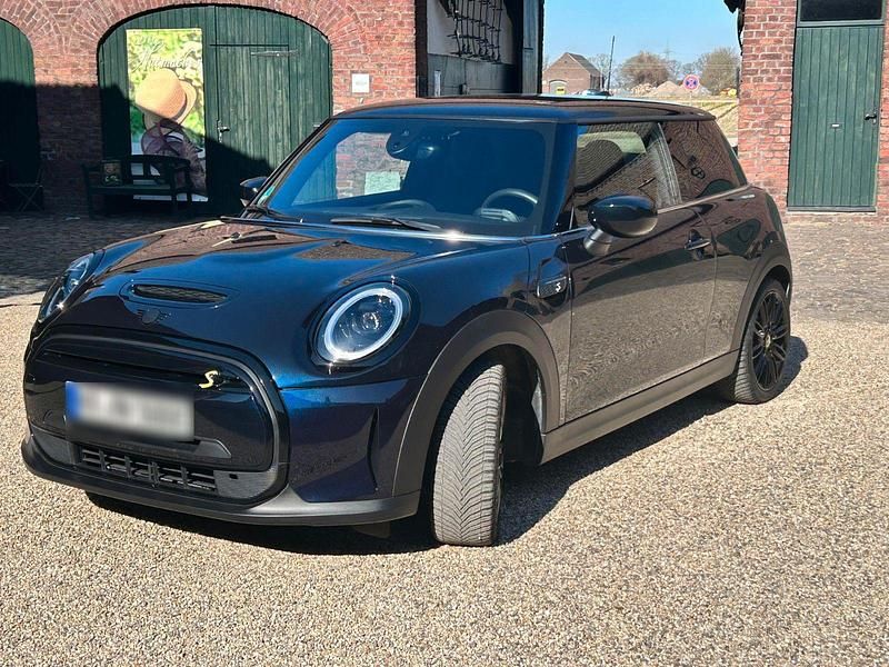 Gebraucht Mini Cooper SE Premium 135 kW (184 PS) 2023 Blau Kleinwagen