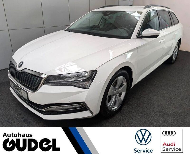 Weiß Gebraucht 2021 Skoda Superb Ambition Kombi | 19.520 € (Guter Preis) - Bild 1/4