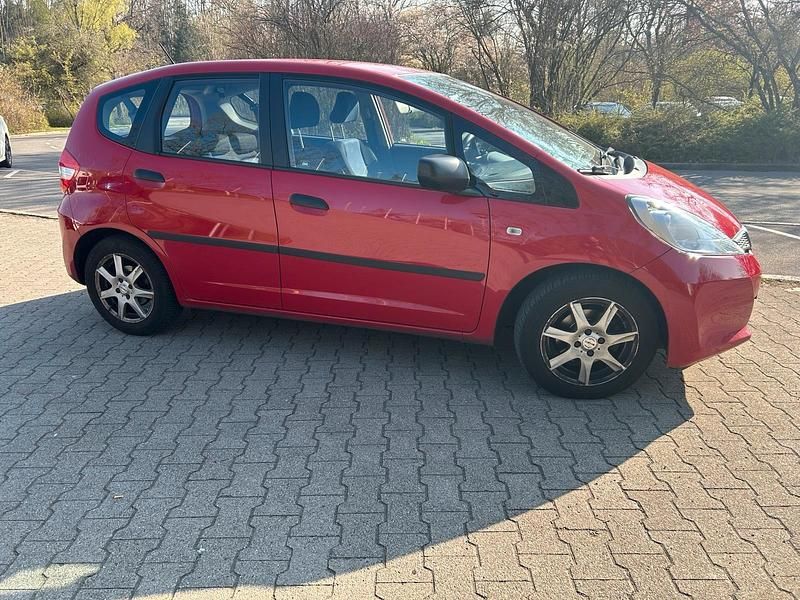 Rot Gebraucht 2012 Honda Jazz Kleinwagen | 4.600 € (Fairer Preis) - Bild 1/4