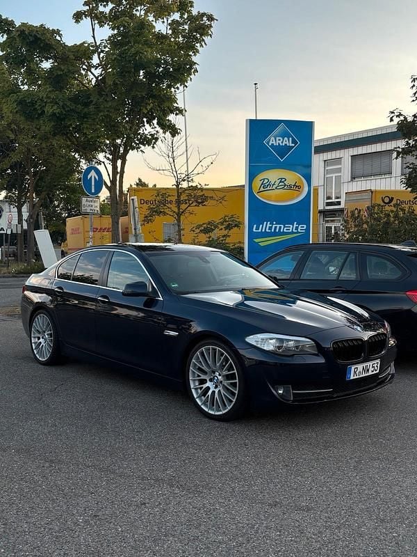 Blau Gebraucht 2011 BMW 530 Limousine | 7.000 € (Superpreis) - Bild 1/4