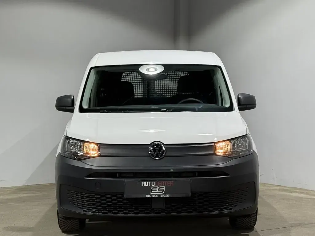Usado VW Caddy 102 HP (75 kW) 2022 Branco Monovolume