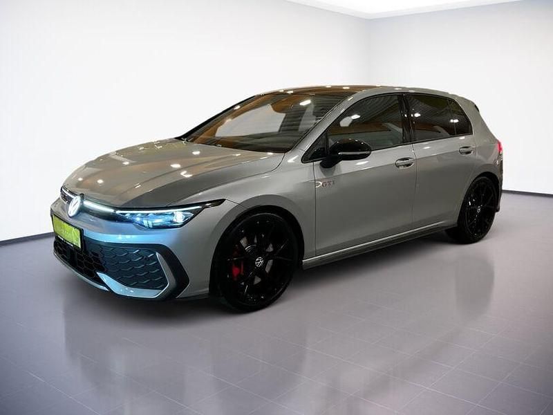 Gebraucht VW Golf VIII GTI 265 PS (194 kW) 2024 Oyster silver metallic schwarz Limousine