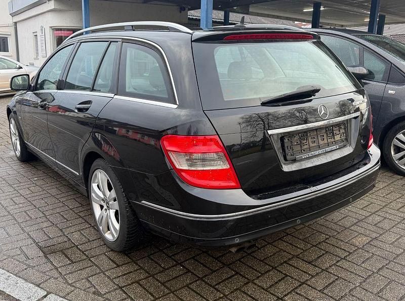 Gebraucht Mercedes C180 156 PS (114 kW) 2008 Schwarz Kombi