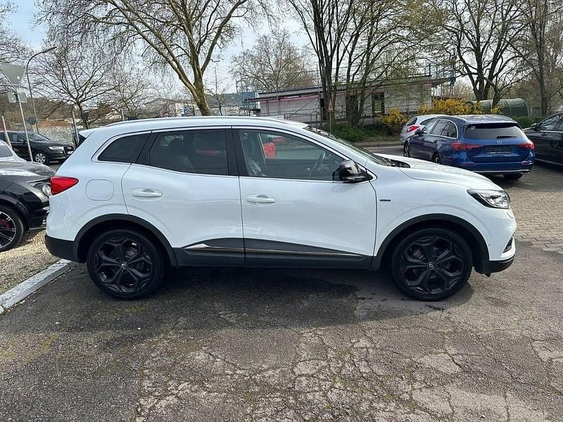 Gebraucht Renault Kadjar Black Edition 116 PS (85 kW) 2021 Weiß SUV