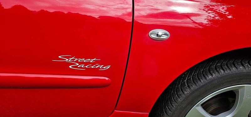 Gebraucht Peugeot 206 75 PS (55 kW) 2010 Rot Limousine