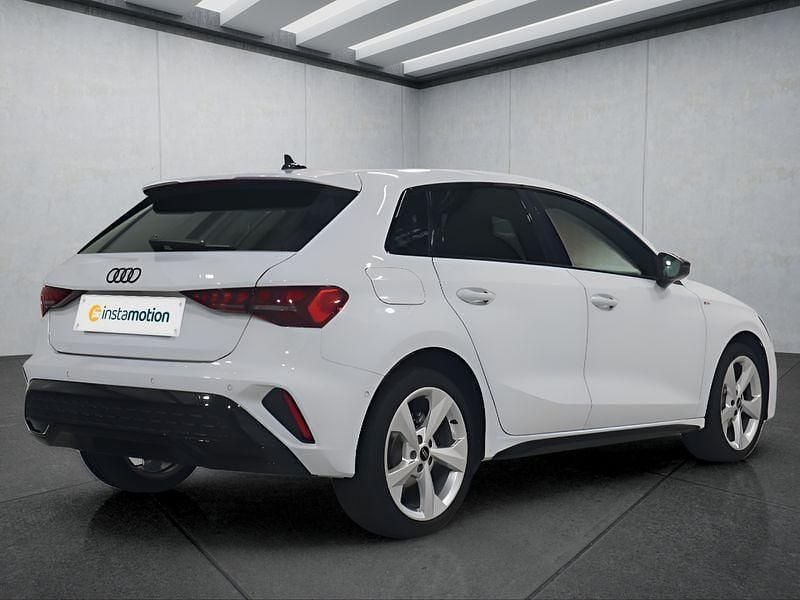 Gebraucht Audi A3 116 PS (85 kW) 2025 Weiß Limousine