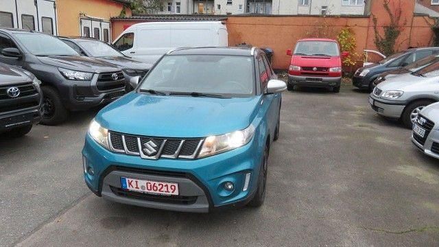 Gebraucht Suzuki Vitara 140 PS (102 kW) 2017 Blau SUV