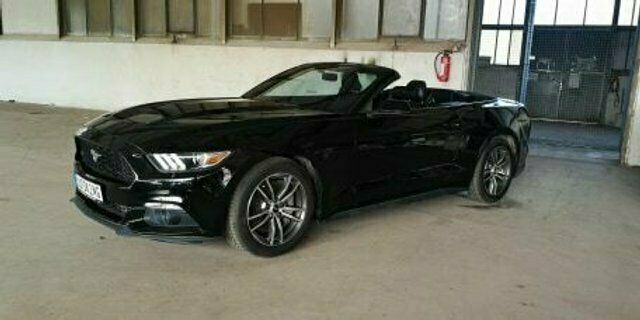 Second-hand Ford Mustang 317 CP (233 kW) 2017 Negru Cabrio