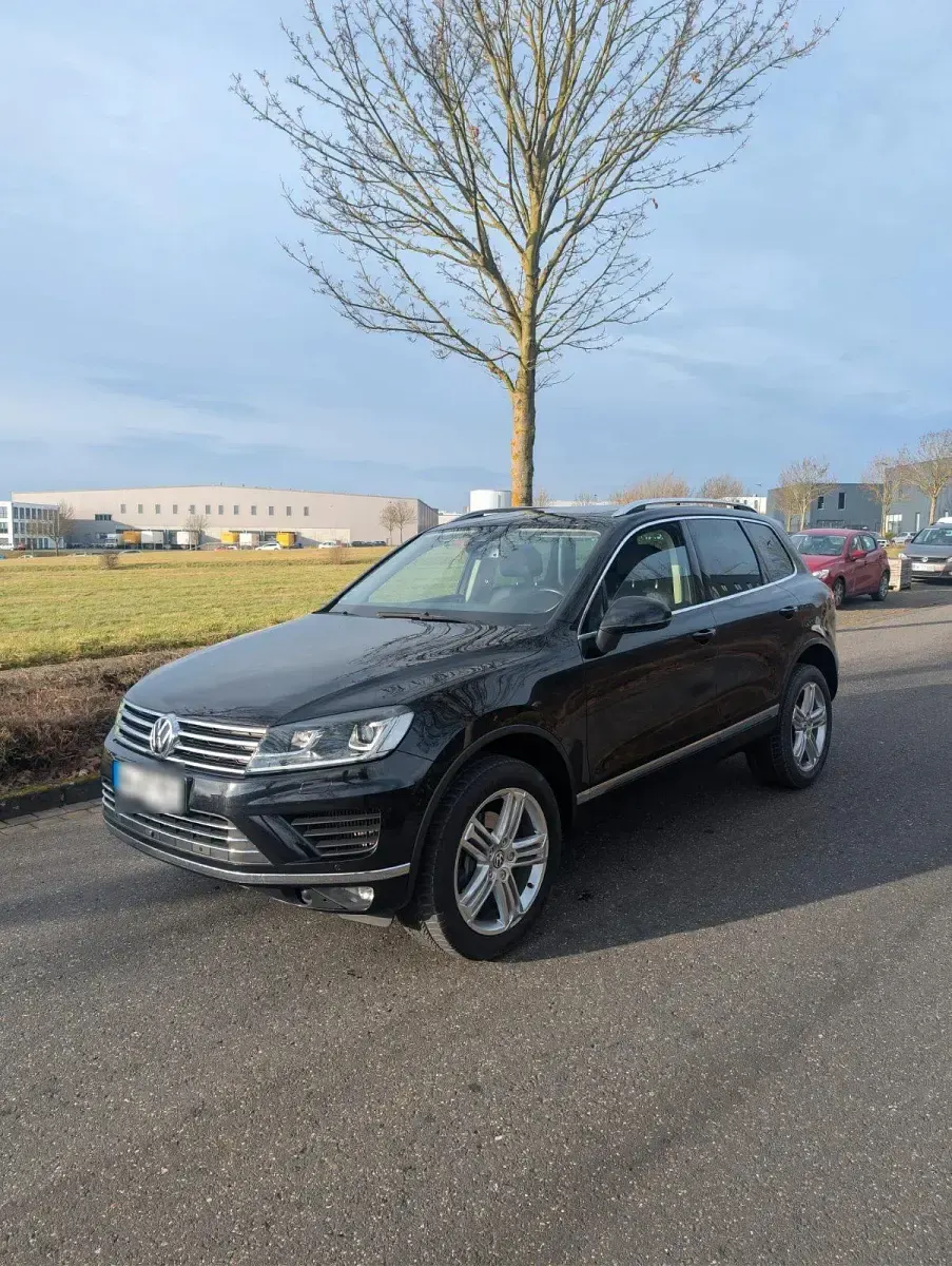 Gebraucht VW Touareg 262 PS (192 kW) 2015 Schwarz SUV