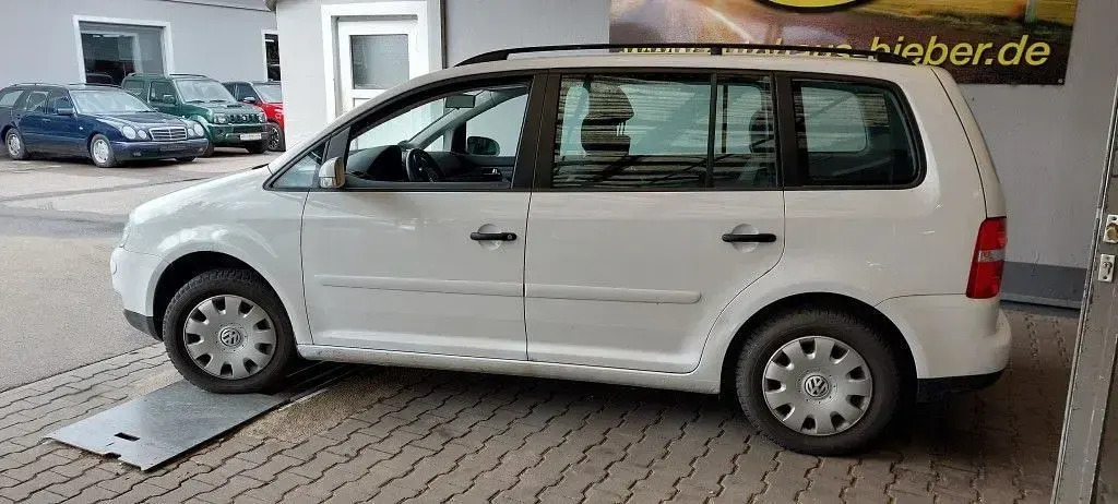Gebraucht VW Touran Conceptline 102 PS (75 kW) 2005 Weiß Van / Kleinbus