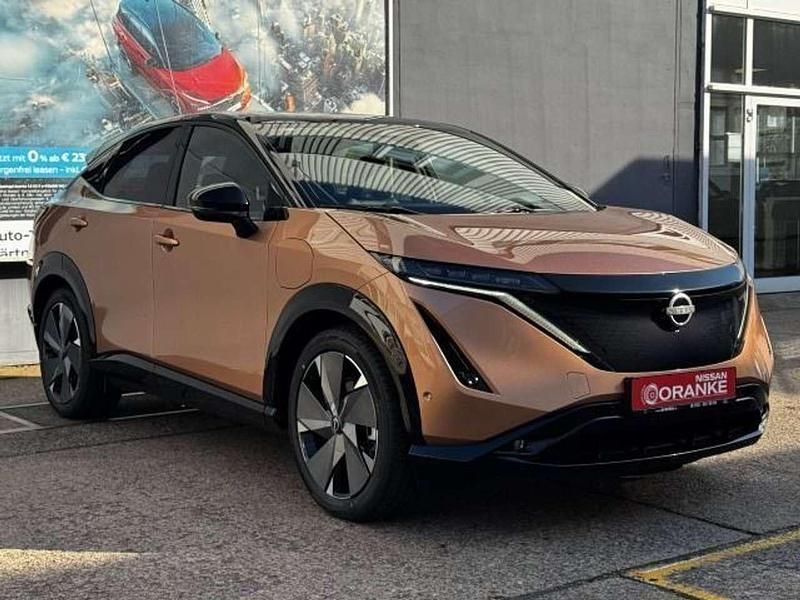 Gebraucht Nissan Ariya Evolve 225 kW (306 PS) 2025 Akatsuki copper (m), kontrastf SUV