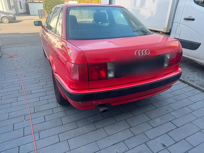 Gebraucht Audi 80 66 PS (48 kW) 1993 Rot Limousine