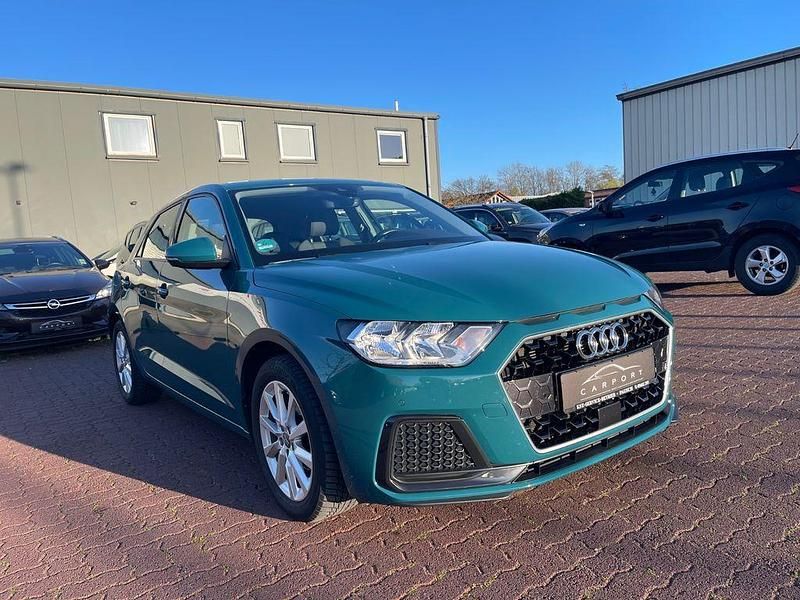 Gebraucht Audi A1 Sportback Advanced 95 PS (69 kW) 2019 Grün Kleinwagen