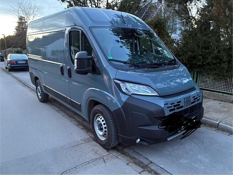 Gebraucht Fiat Ducato 140 PS (102 kW) 2025 Grau Van