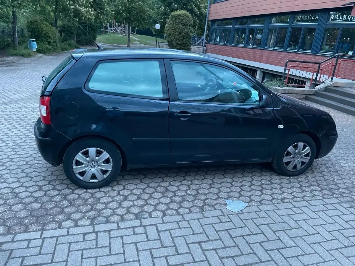 Gebraucht VW Polo 75 PS (55 kW) 2004 Schwarz Kleinwagen