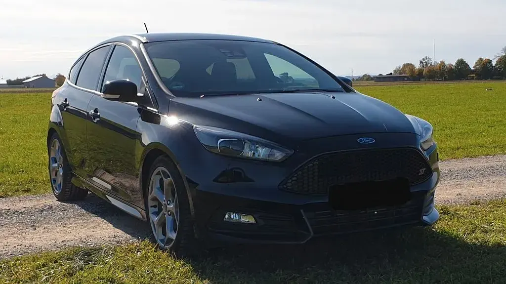 Gebraucht Ford Focus ST 250 PS (183 kW) 2017 Schwarz Limousine